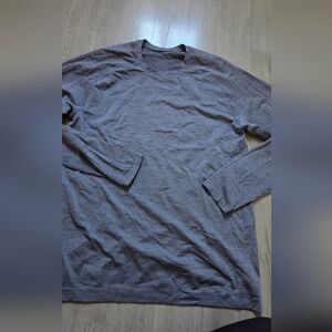 lululemon athletica Men's Heathered Gray Long Sleeve Tee